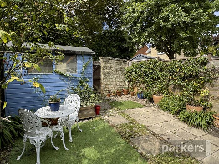 3 Bedroom Terraced House For Sale In Walnut Close, Witney, Oxfordshire, OX28