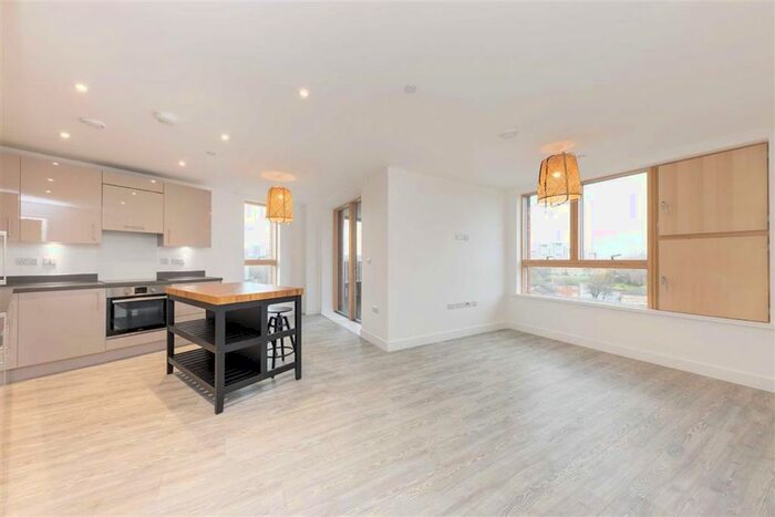 2 Bedroom Flat To Rent In Thames Reach, London, SE28
