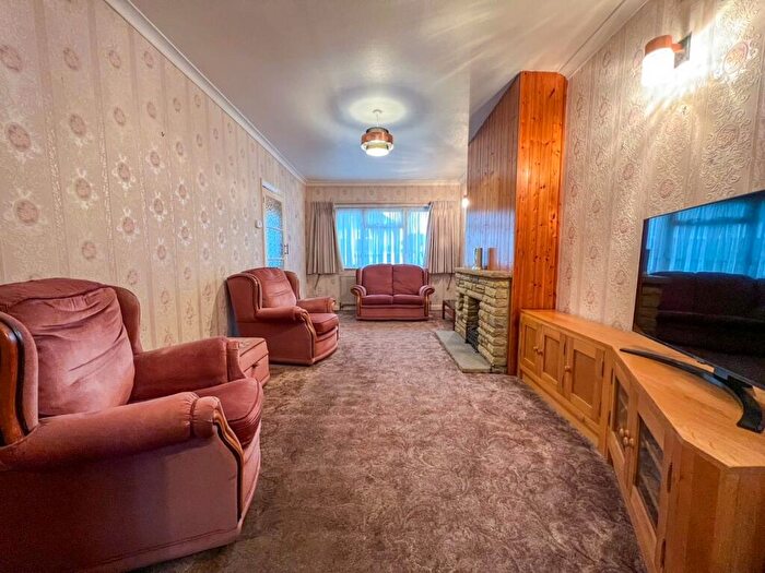 2 Bedroom Terraced House For Sale In Berkeley Drive, West Molesey, KT8