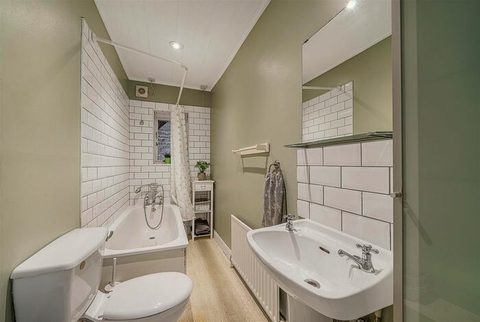 1 Bedroom Flat For Sale In Christchurch Road, Tulse Hill, SW2