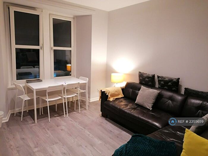 2 Bedroom Flat To Rent In Paisley Road West, Glasgow, G51