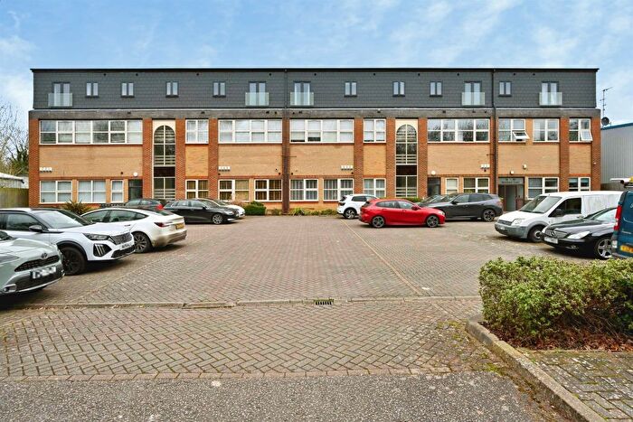 1 Bedroom Flat For Sale In Soothouse Spring, St. Albans, AL3