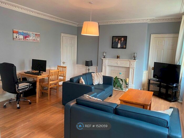 3 Bedroom Flat To Rent In Annfield, Edinburgh, EH6