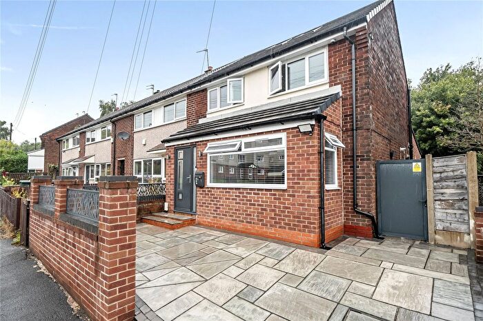 3 Bedroom End Of Terrace House For Sale In Hopwood Road, Middleton, Manchester, M24