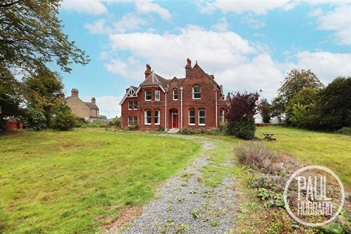 6 Bedroom Detached House For Sale In Rectory Road, Kirkley, NR33