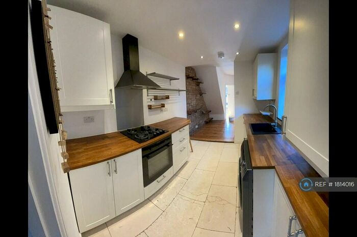 5 Bedroom Terraced House To Rent In Fulbourne Road, London, E17