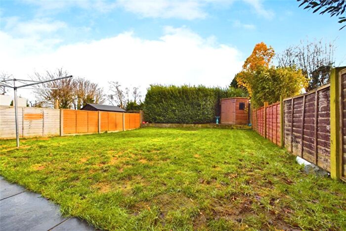 3 Bedroom Terraced House For Sale In Beverley Road, Tilehurst, Reading, Berkshire, RG31