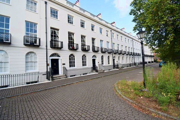 2 Bedroom Flat To Rent In London Road, Reading, RG1