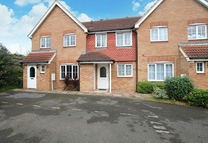 3 Bedroom Semi-Detached House To Rent In Blackthorn Road, Hersden, CT3
