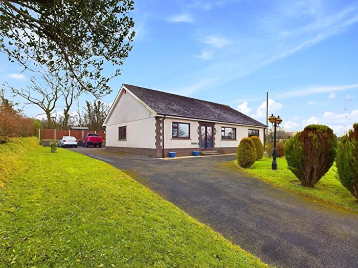 3 Bedroom Detached Bungalow For Sale In Uplands, Carmarthen, SA32