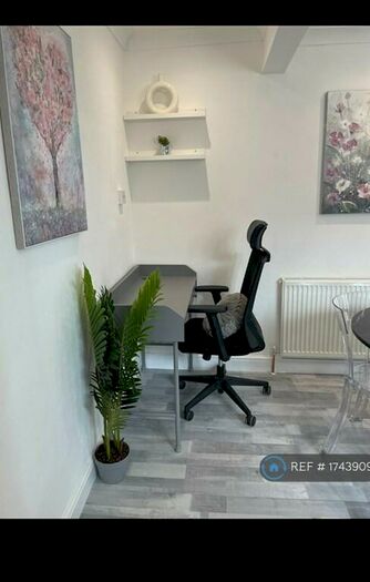 4 Bedroom Semi-Detached House To Rent In North Road, Westcliff-On-Sea, SS0