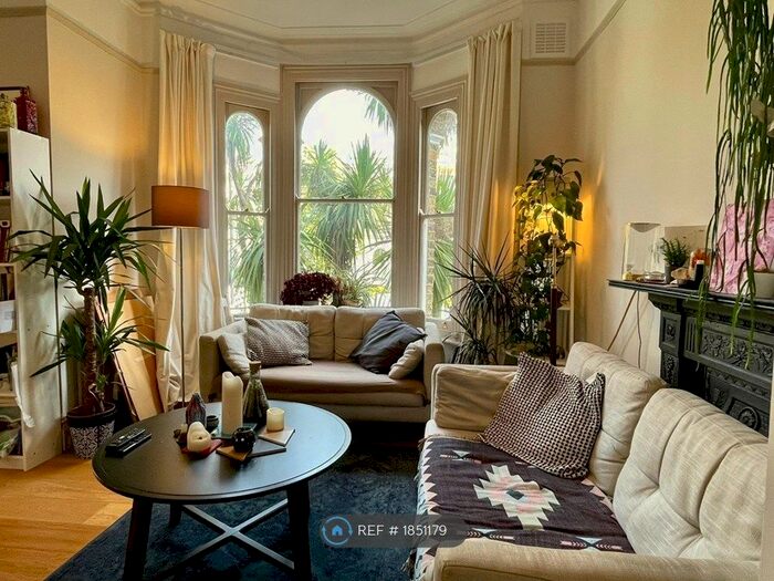 2 Bedroom Flat To Rent In Milton Road, London, SE24