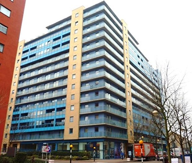 1 Bedroom Flat To Rent In Western Gateway, Royal Victoria, E16