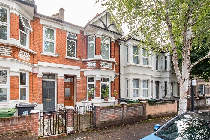 3 Bedroom Terraced House To Rent In Waverley Road, London, E17