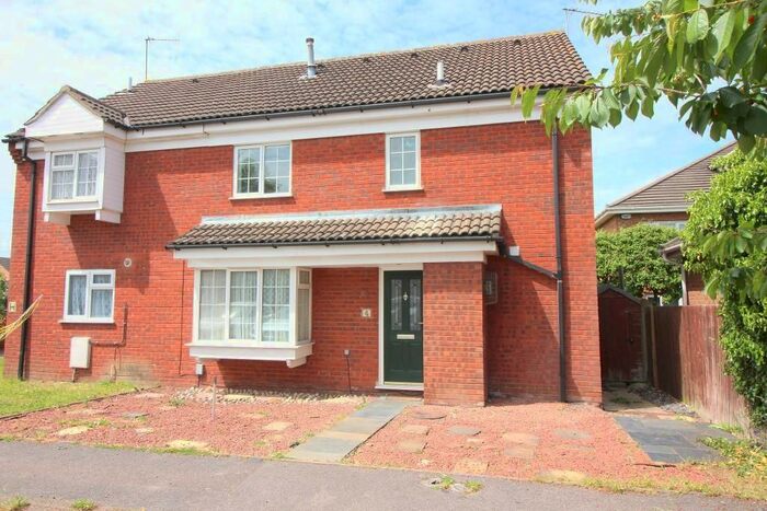 2 Bedroom Terraced House To Rent In Howard Close, Luton, LU3