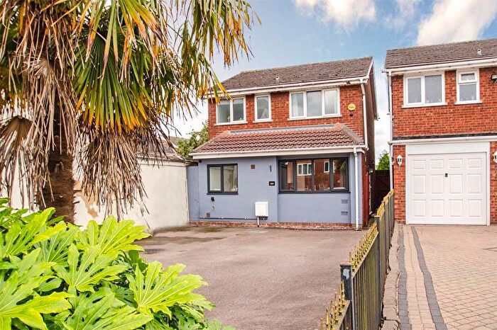 3 Bedroom Detached House For Sale In Hednesford Road, Norton Canes, WS11