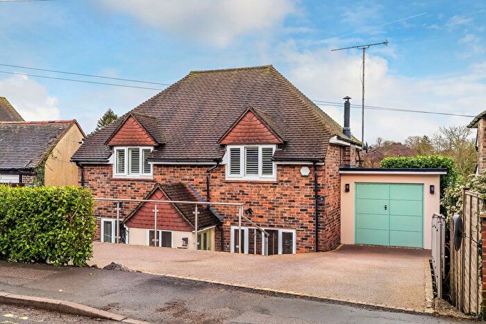 4 Bedroom Detached House For Sale In Beadles Lane, Oxted, Surrey, RH8