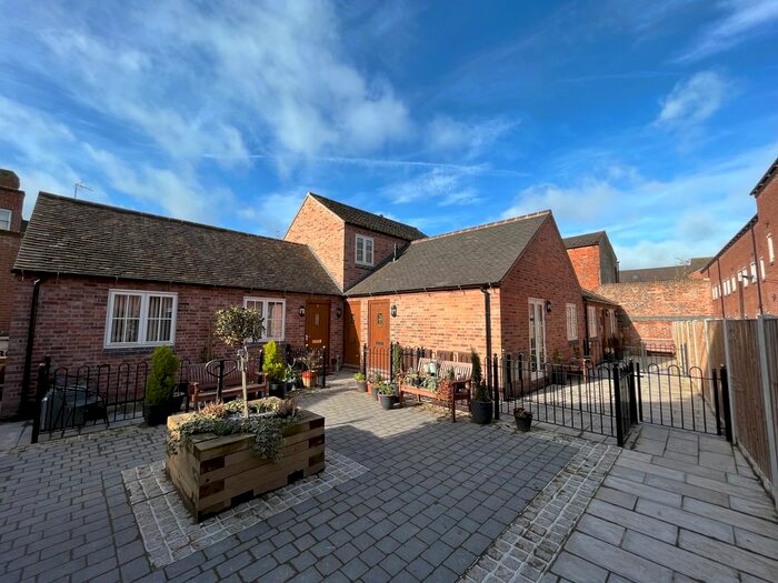 2 Bedroom Bungalow To Rent In Church Street, Atherstone, CV9