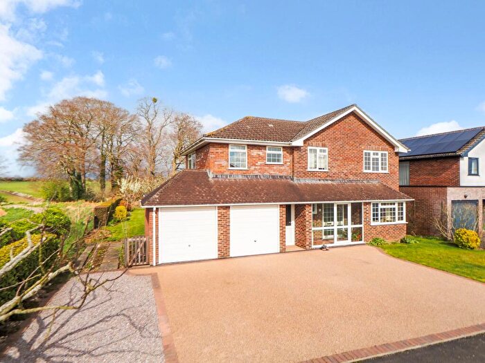 5 Bedroom Detached House For Sale In Courtenay Road, Winchester, SO23