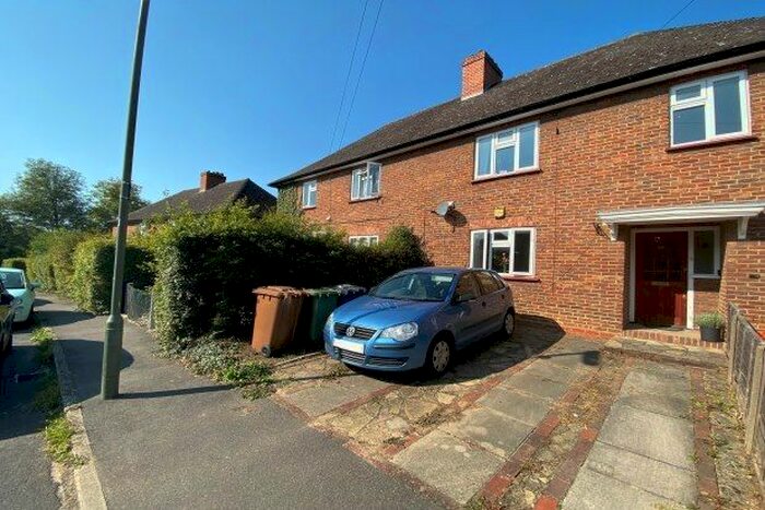 1 Bedroom Maisonette To Rent In Roundhill Way, Guildford, GU2