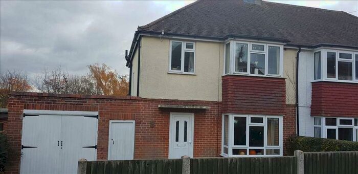 4 Bedroom Semi-Detached House To Rent In Glen Iris Avenue, Canterbury, CT2