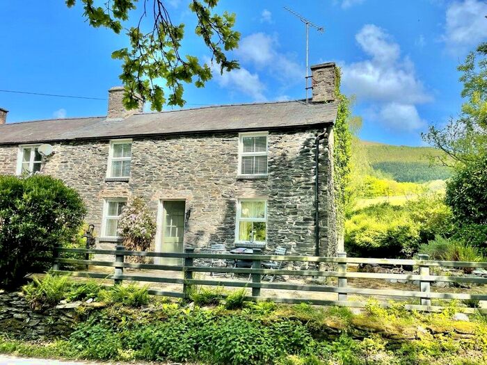 3 Bedroom Semi-Detached House For Sale In Pennal, Machynlleth, Gwynedd, SY20