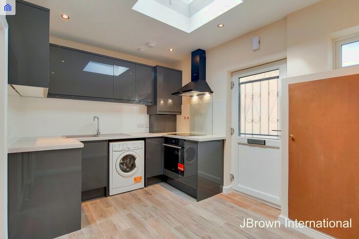 1 Bedroom Flat To Rent In Homefield Place, Croydon, CR0