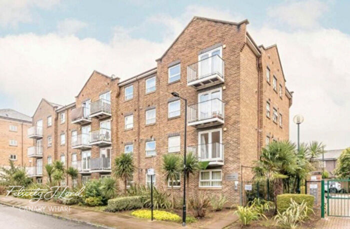 2 Bedroom Apartment To Rent In Millennium Drive, London, E14