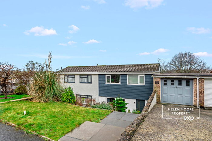 4 Bedroom Semi-Detached House For Sale In Reddicliff Road, Hooe, Plymstock, PL9