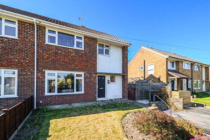 3 Bedroom Semi-Detached House For Sale In Canterbury Road, Kennington, TN24