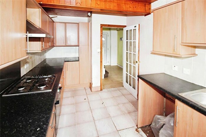 3 Bedroom Terraced House For Sale In Balerno Street, Dundee, Angus, DD4