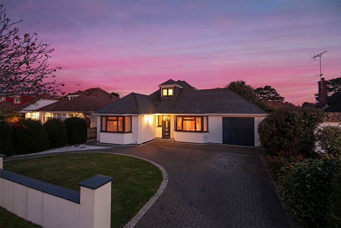 3 Bedroom Detached House For Sale In Meadway, Rustington, BN16