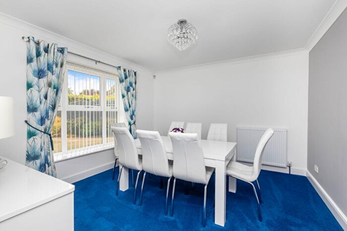 5 Bedroom Detached House For Sale In The Oaks, Rustington, BN16