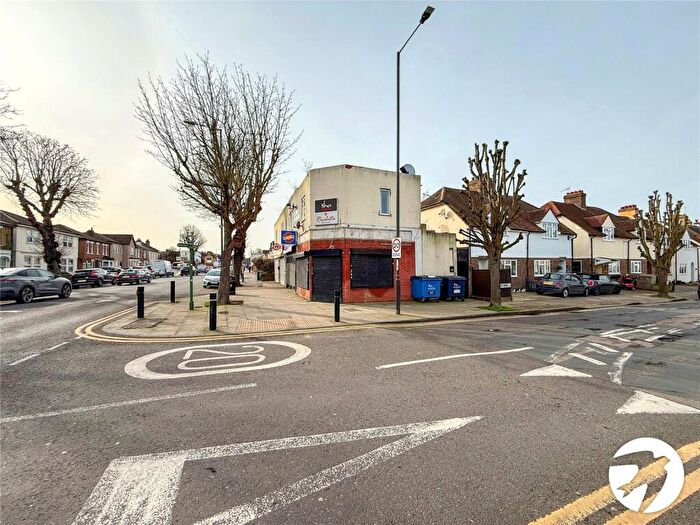 2 Bedroom Flat To Rent In Avery Hill Road, London, SE9