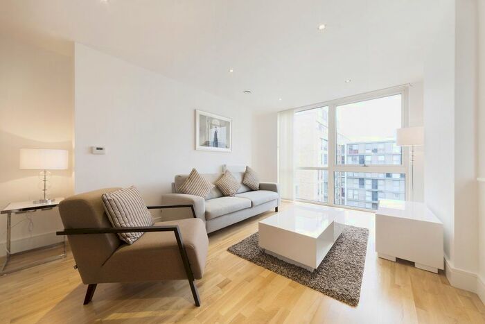 2 Bedroom Flat To Rent In Canary View, Dowells Street, Greenwich, London, SE10