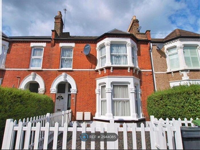 1 Bedroom Flat To Rent In Birkhall Road, Catford, SE6