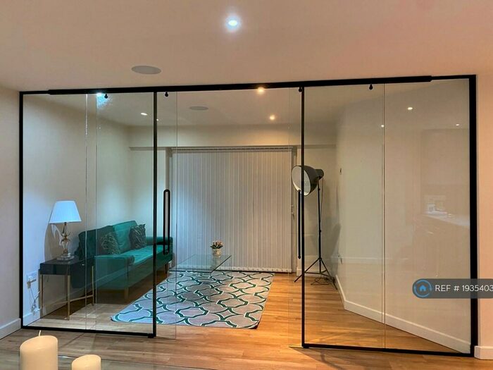 2 Bedroom Flat To Rent In Constantine House, London, NW9