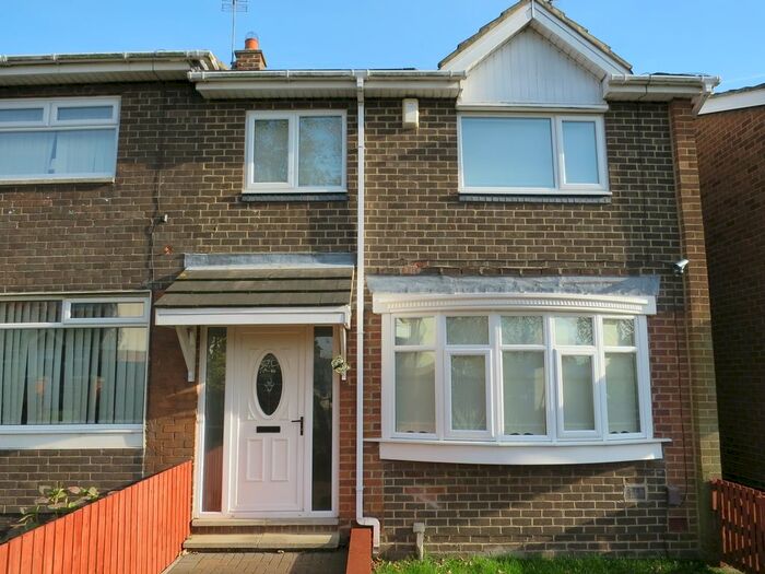 3 Bedroom Semi-Detached House To Rent In Killarney Avenue, Sunderland, SR5