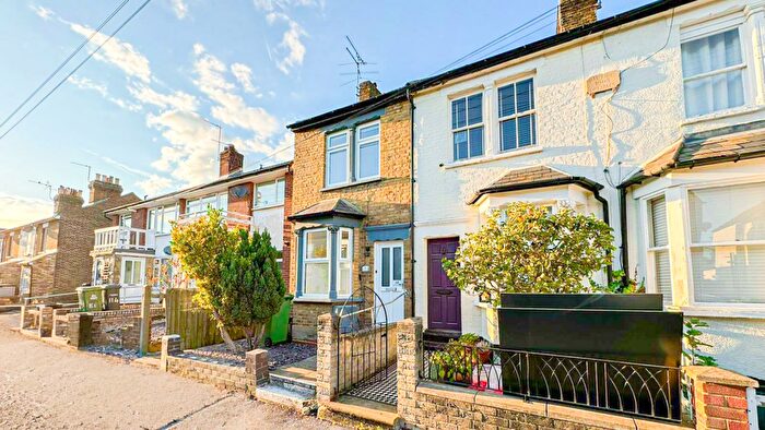 2 Bedroom End Of Terrace House To Rent In Whitley Road, Hoddesdon, EN11