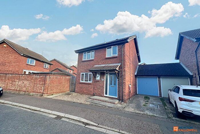 3 Bedroom Detached House For Sale In Uplands, Werrington, Peterborough, PE4