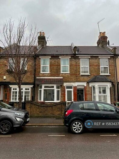 3 Bedroom Terraced House To Rent In London, London, E17