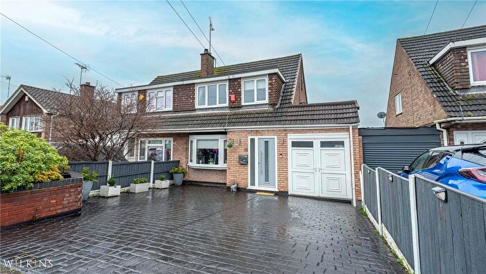 3 Bedroom Semi-Detached House For Sale In Chaytor Road, Polesworth, Tamworth, Warwickshire, B78