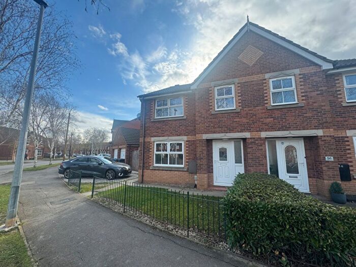 4 Bedroom Semi Detached House To Rent In Lindengate Avenue, Rockford Green, Hull, East Yorkshire, HU7