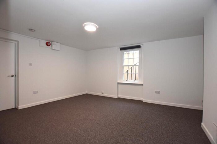 1 Bedroom Flat To Rent In London Road, Cheltenham, Gloucestershire, GL52