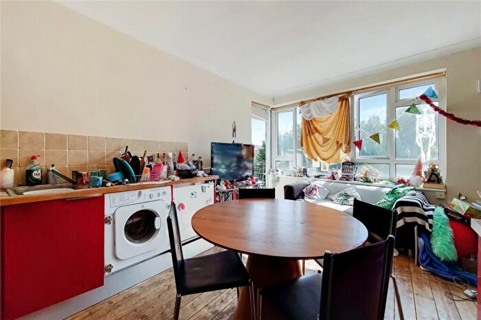 4 Bedroom Flat To Rent In St. Pancras Way, Camden Town, NW1