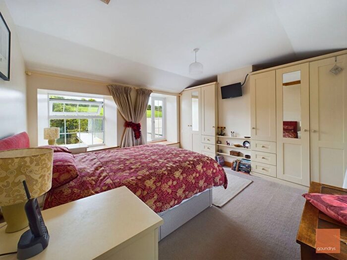5 Bedroom Detached House For Sale In Higher Ninnis, Redruth, TR16