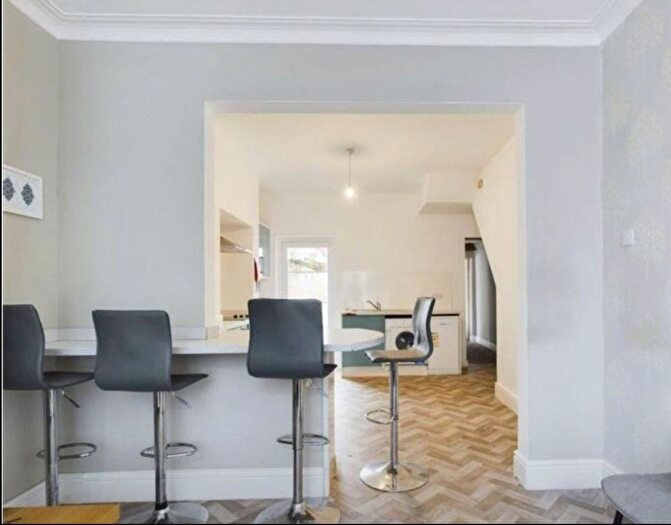 4 Bedroom Detached House To Rent In Gresham Road, Middlesbrough, TS1