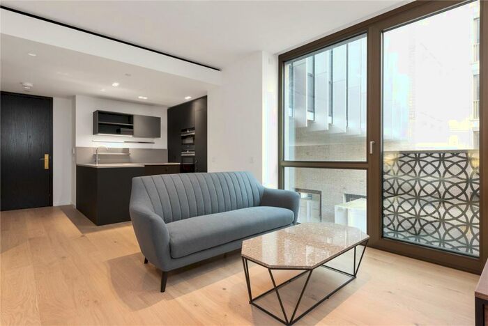 Apartment To Rent In Fenwick House, Bartholomew Close, London, EC1A
