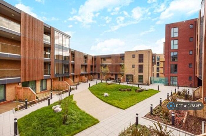 1 Bedroom Flat To Rent In Hogan Court, London, SE5