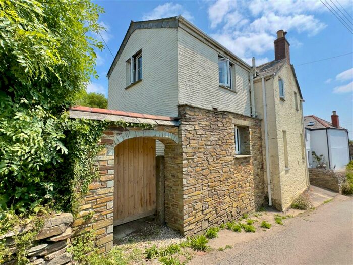 3 Bedroom Semi-Detached House For Sale In Burlawn, Wadebridge, PL27